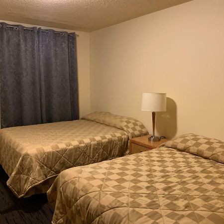 Travellers Choice Motel Windsor Extérieur photo