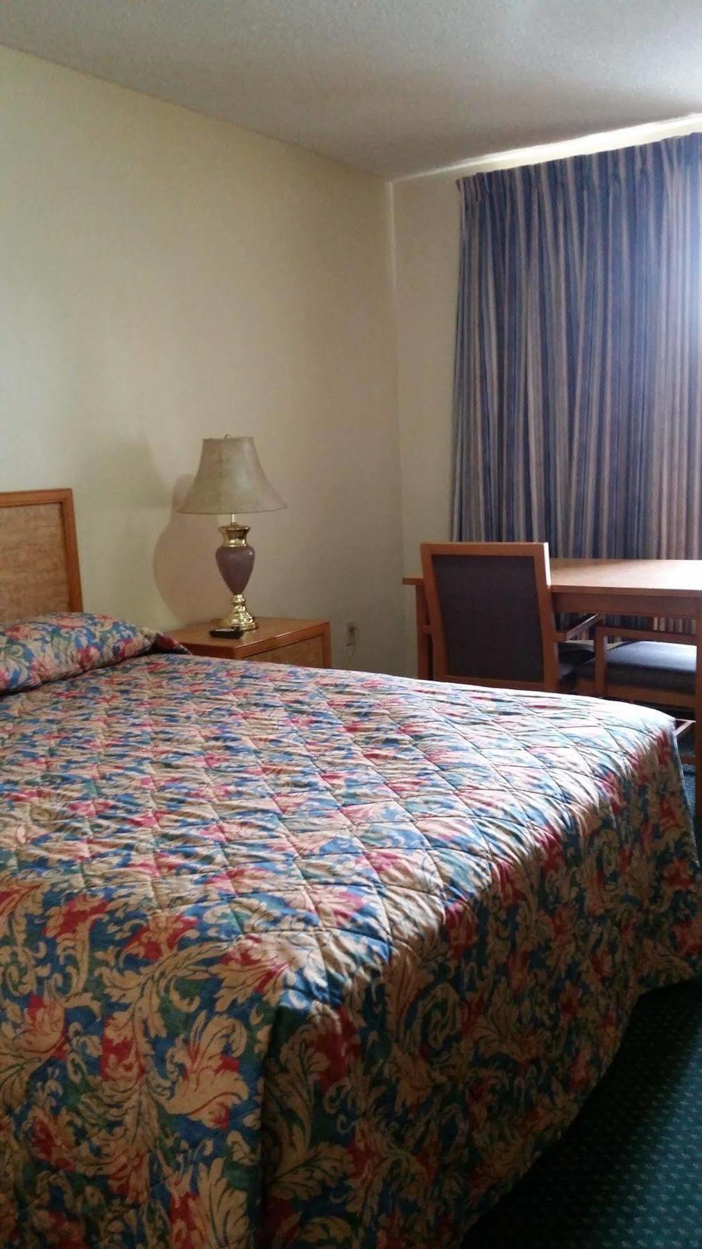 Travellers Choice Motel Windsor Extérieur photo