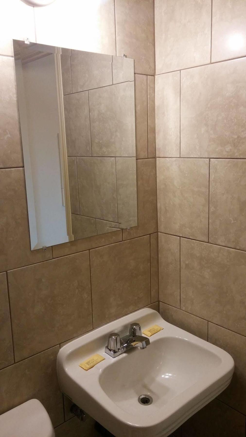 Travellers Choice Motel Windsor Extérieur photo