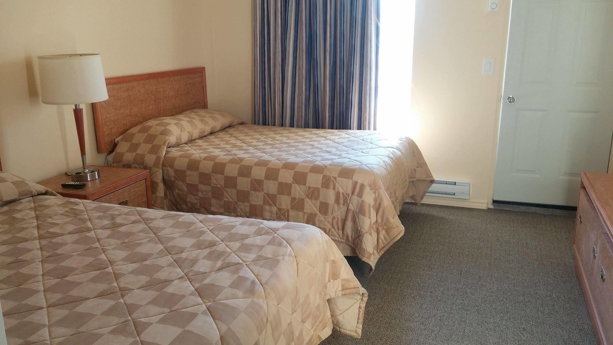 Travellers Choice Motel Windsor Extérieur photo