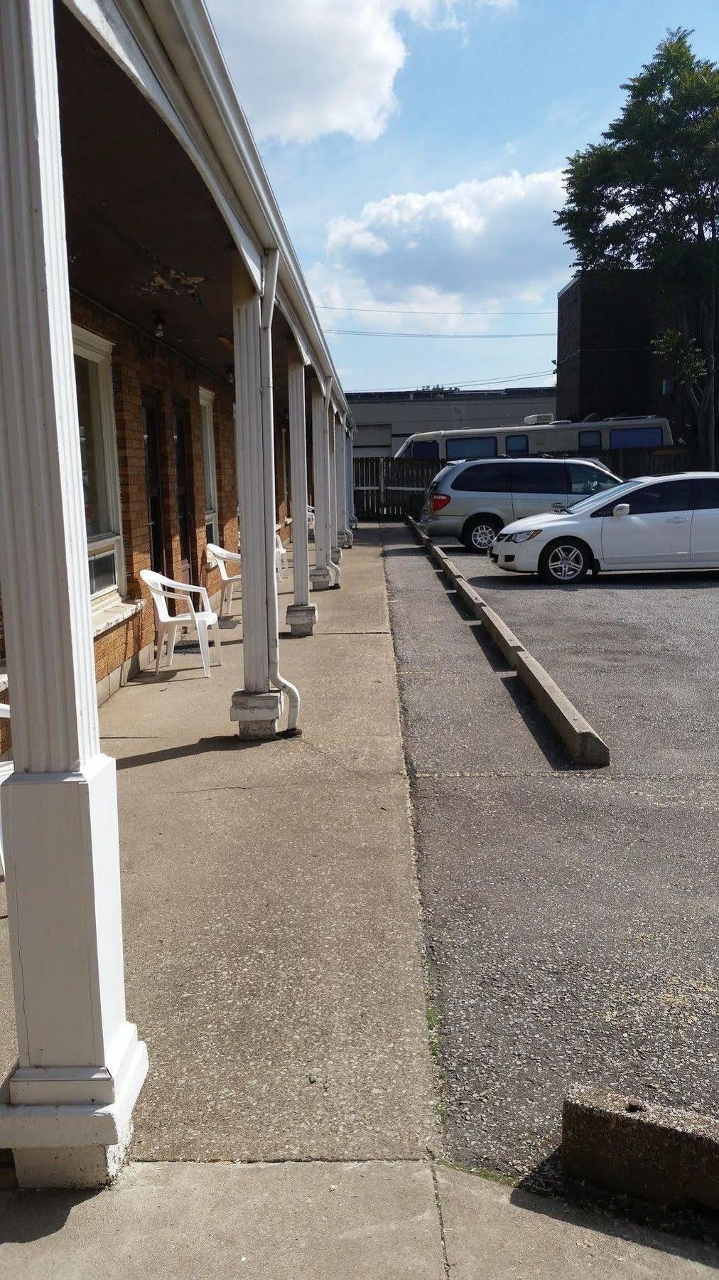 Travellers Choice Motel Windsor Extérieur photo
